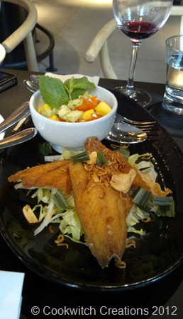 Fried fish and mango salad with salsa